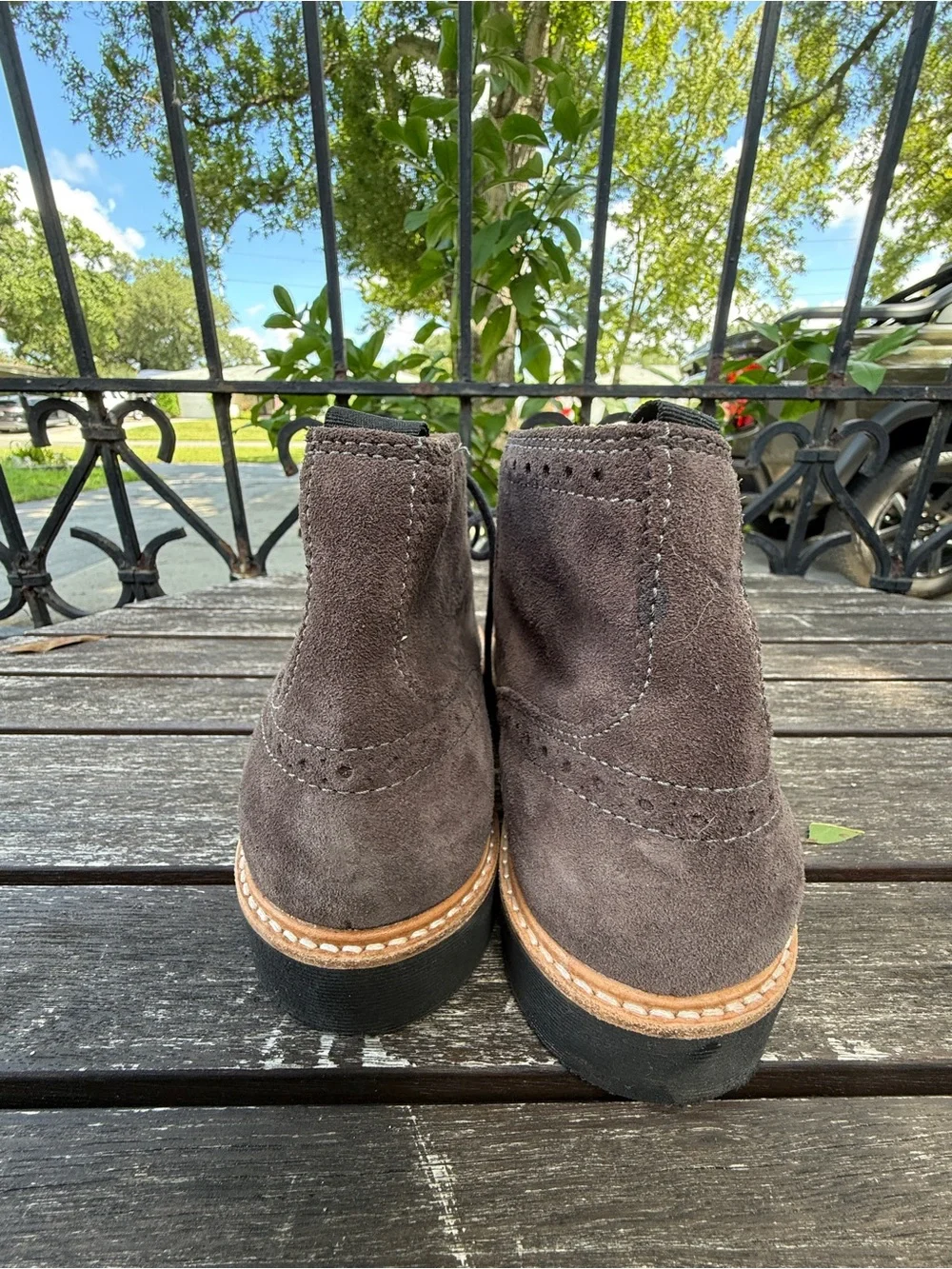 N/A classic wingtip